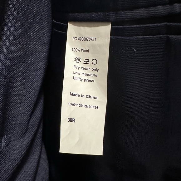 Like New Calvin Klein Extreme Slim Fit Suit 38R 33 pants** see notes - Picture 4 of 4